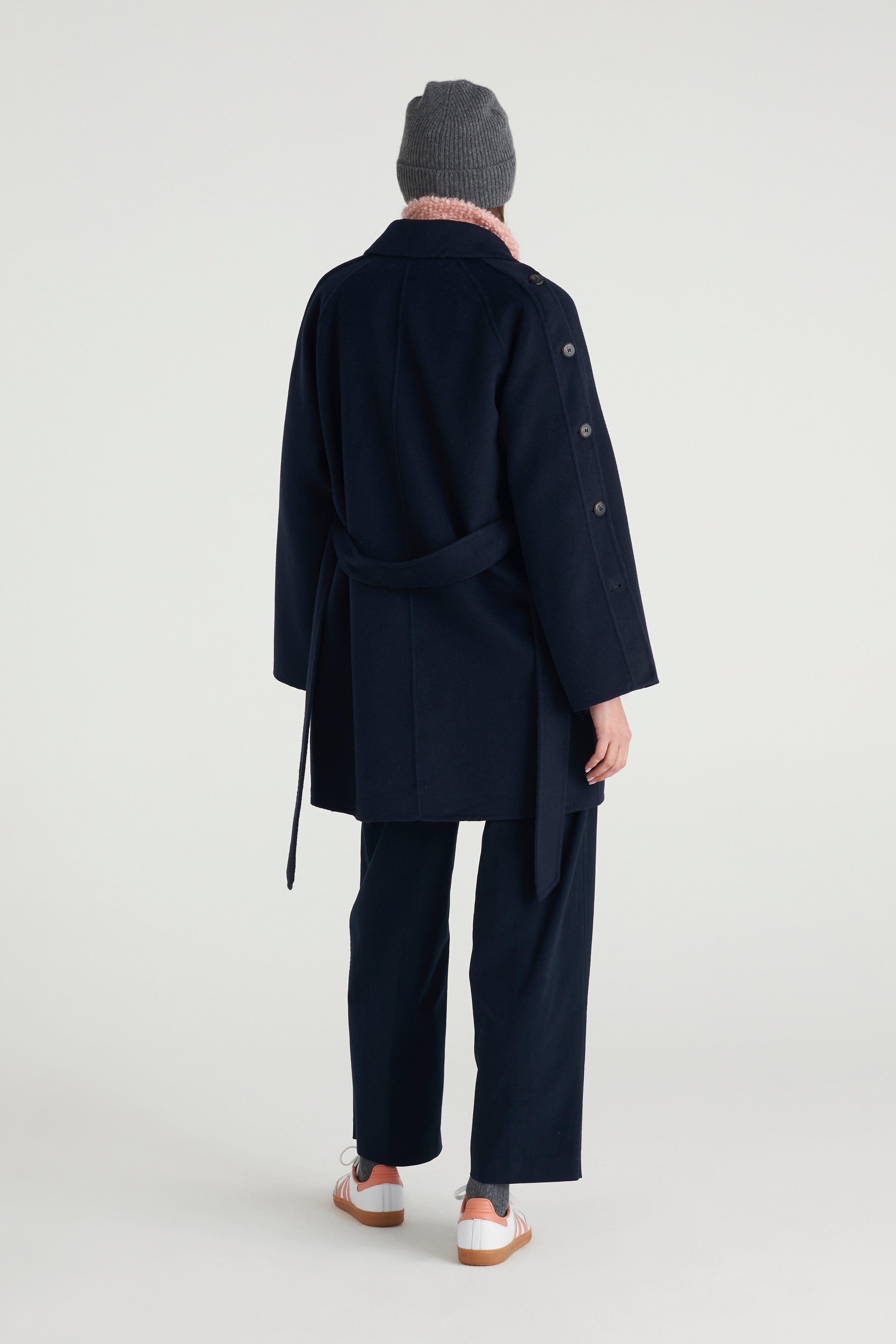 Cappotto corto con cintura