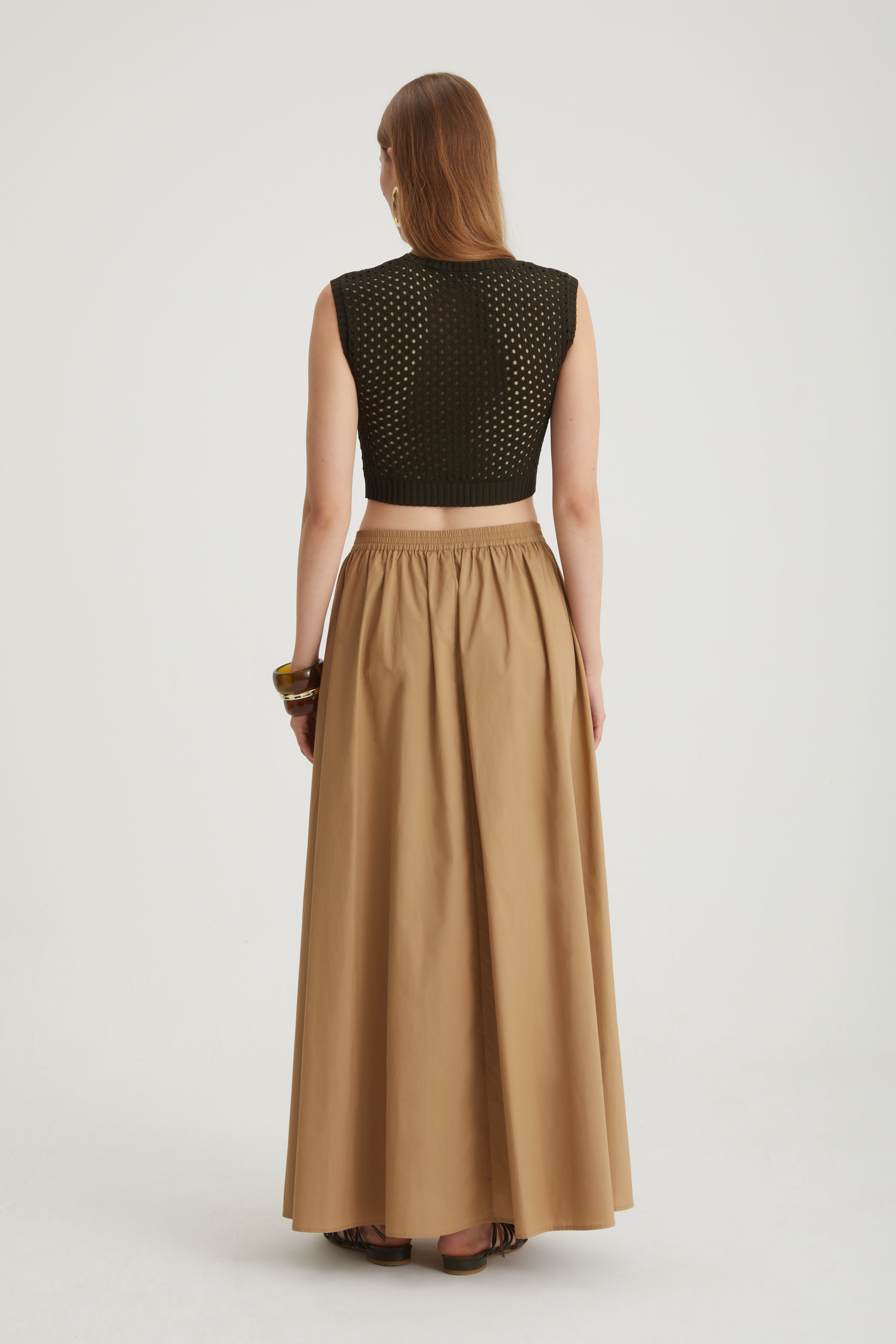 Long wide skirt in taffeta