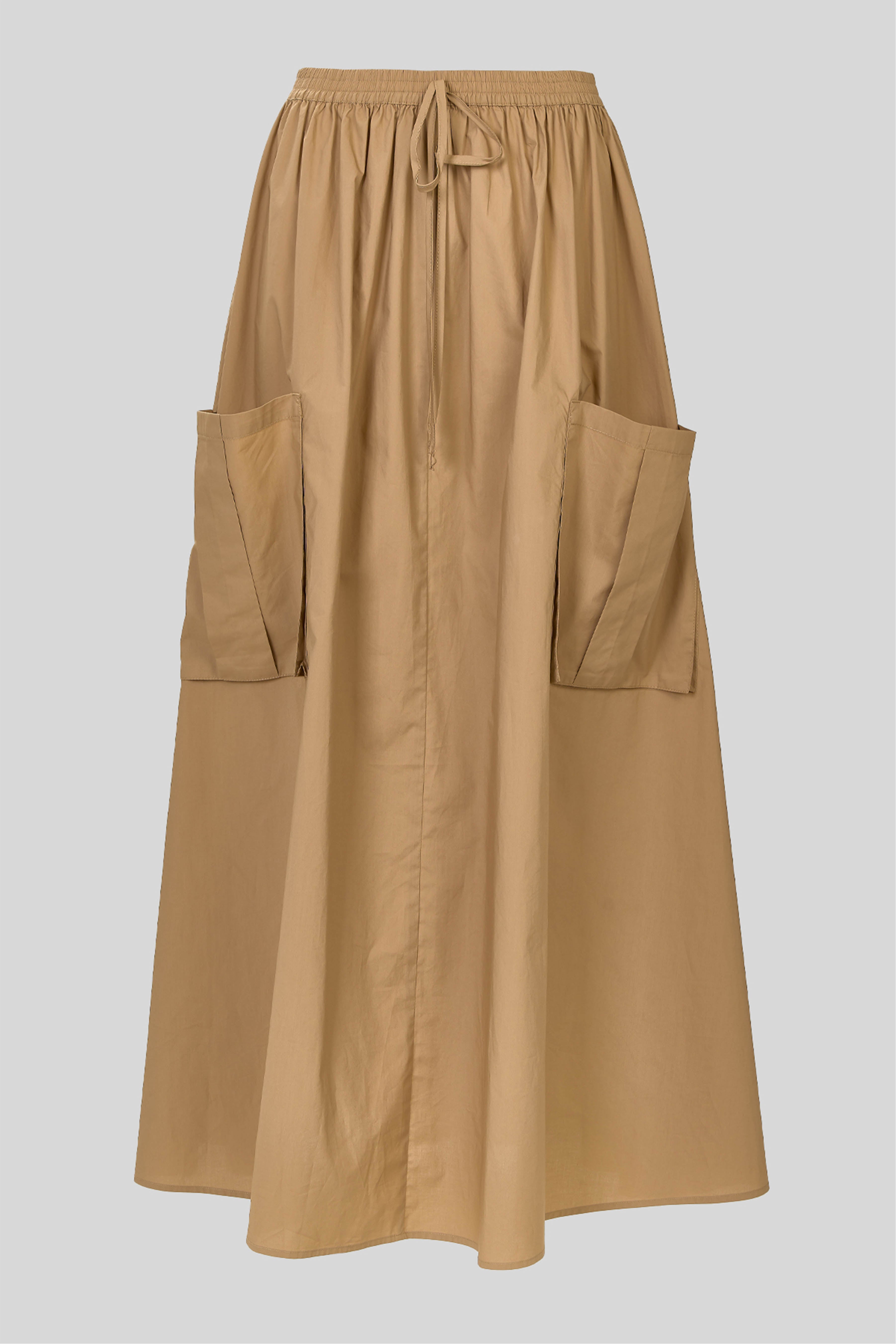 Long wide skirt in taffeta