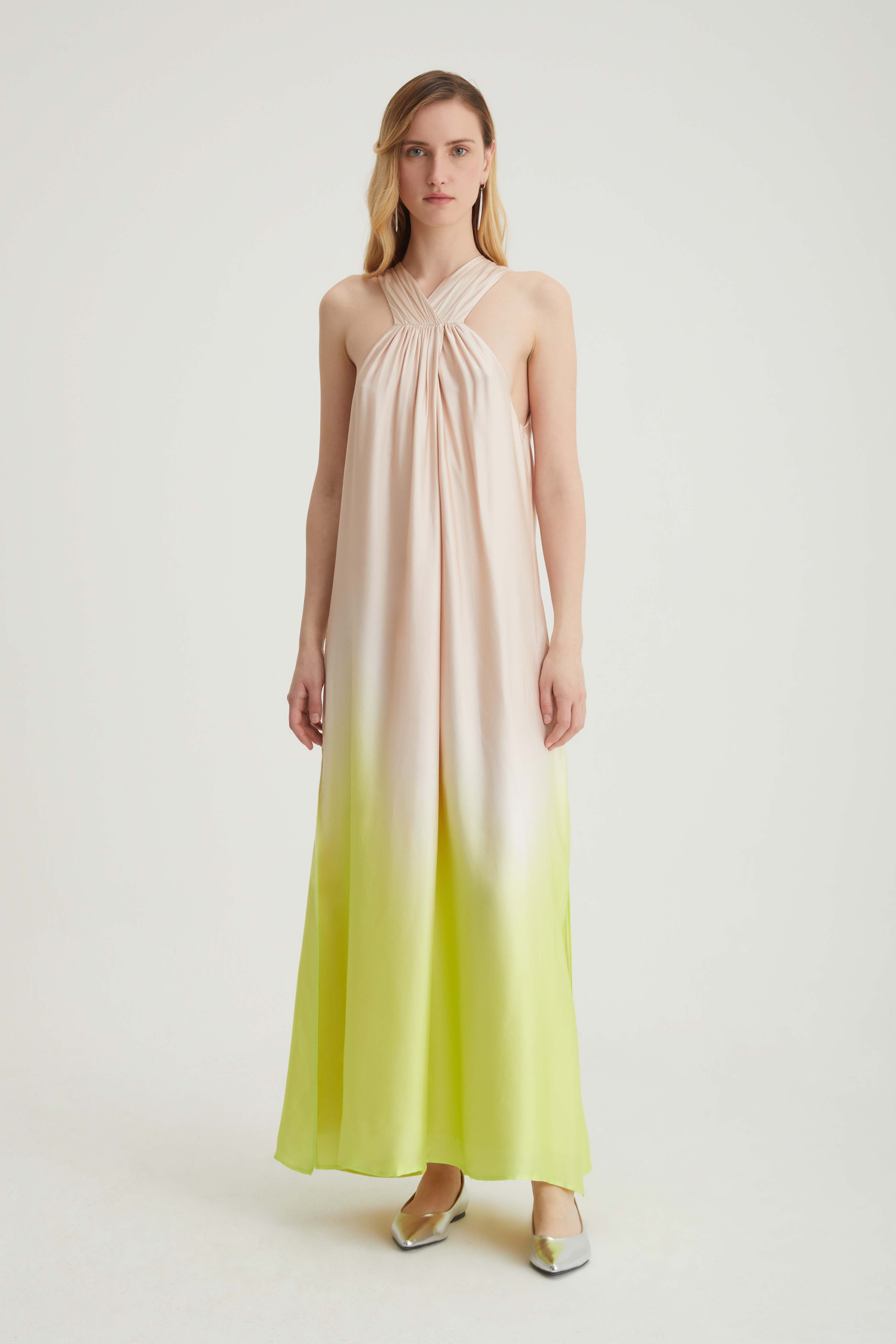 Abito lungo smanicato