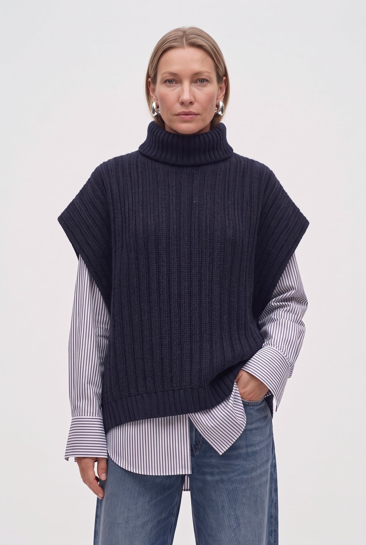 Mantella in maglia con collo alto in misto lana