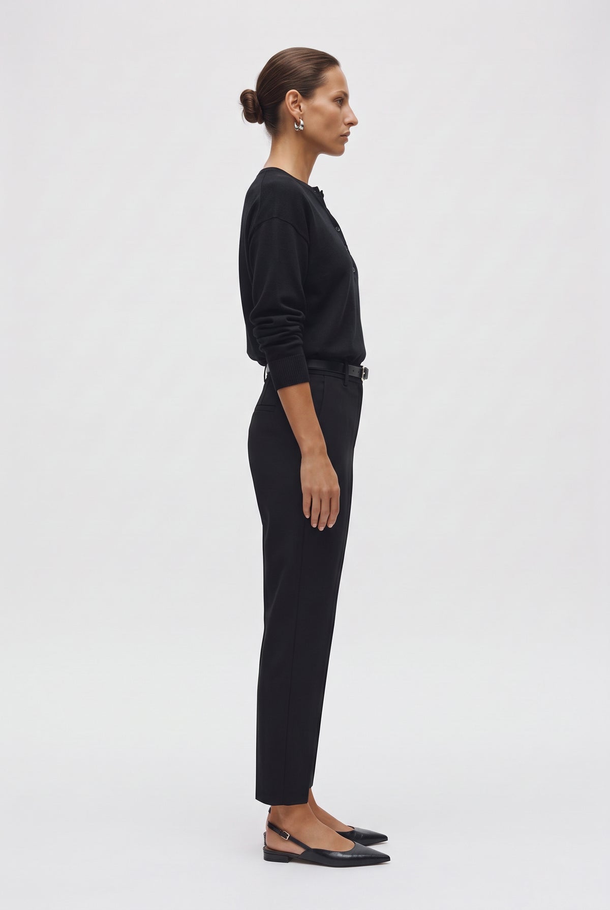 Pantalone a sigaretta elegante in crepe