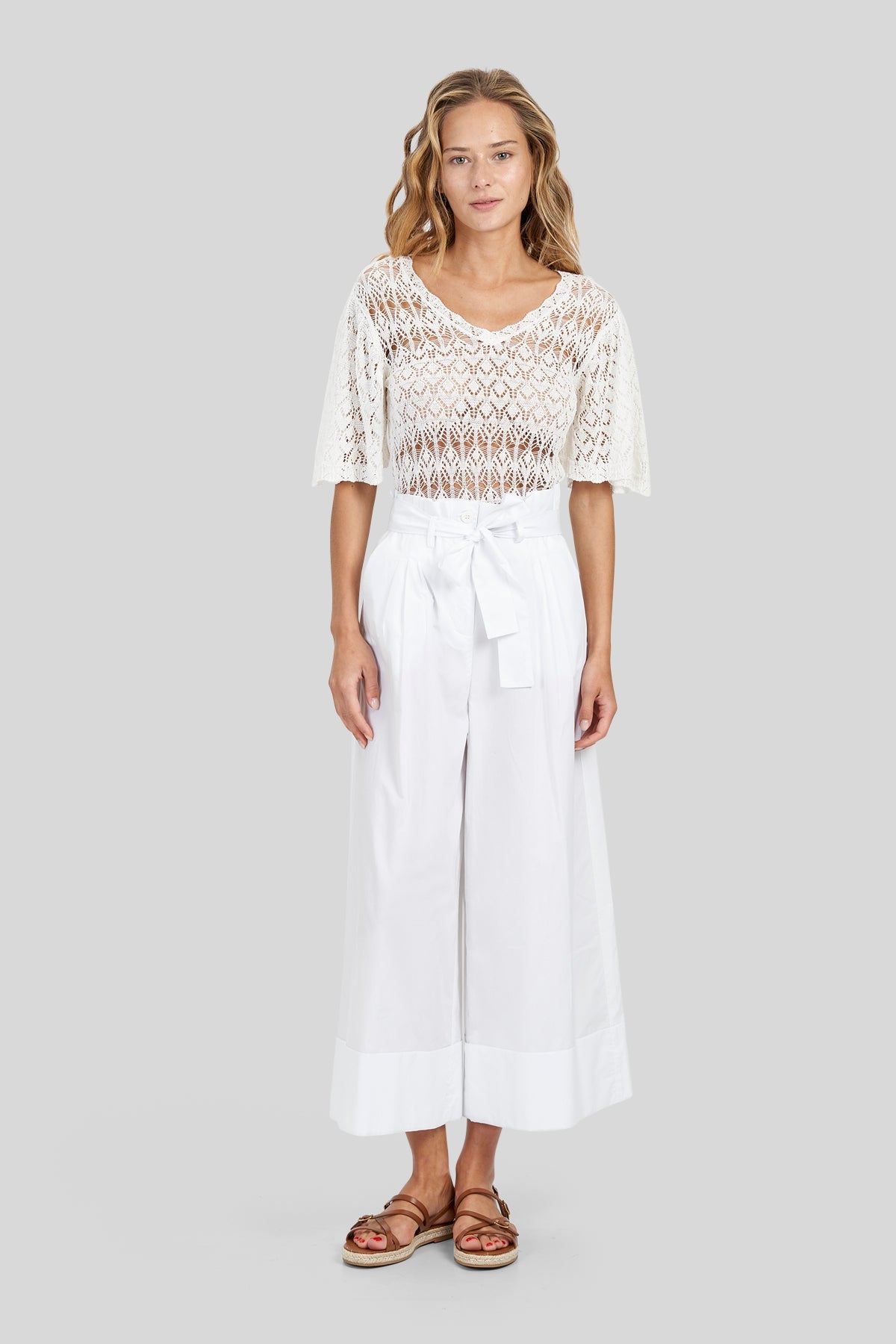 Pantaloni cropped in tela paracadute