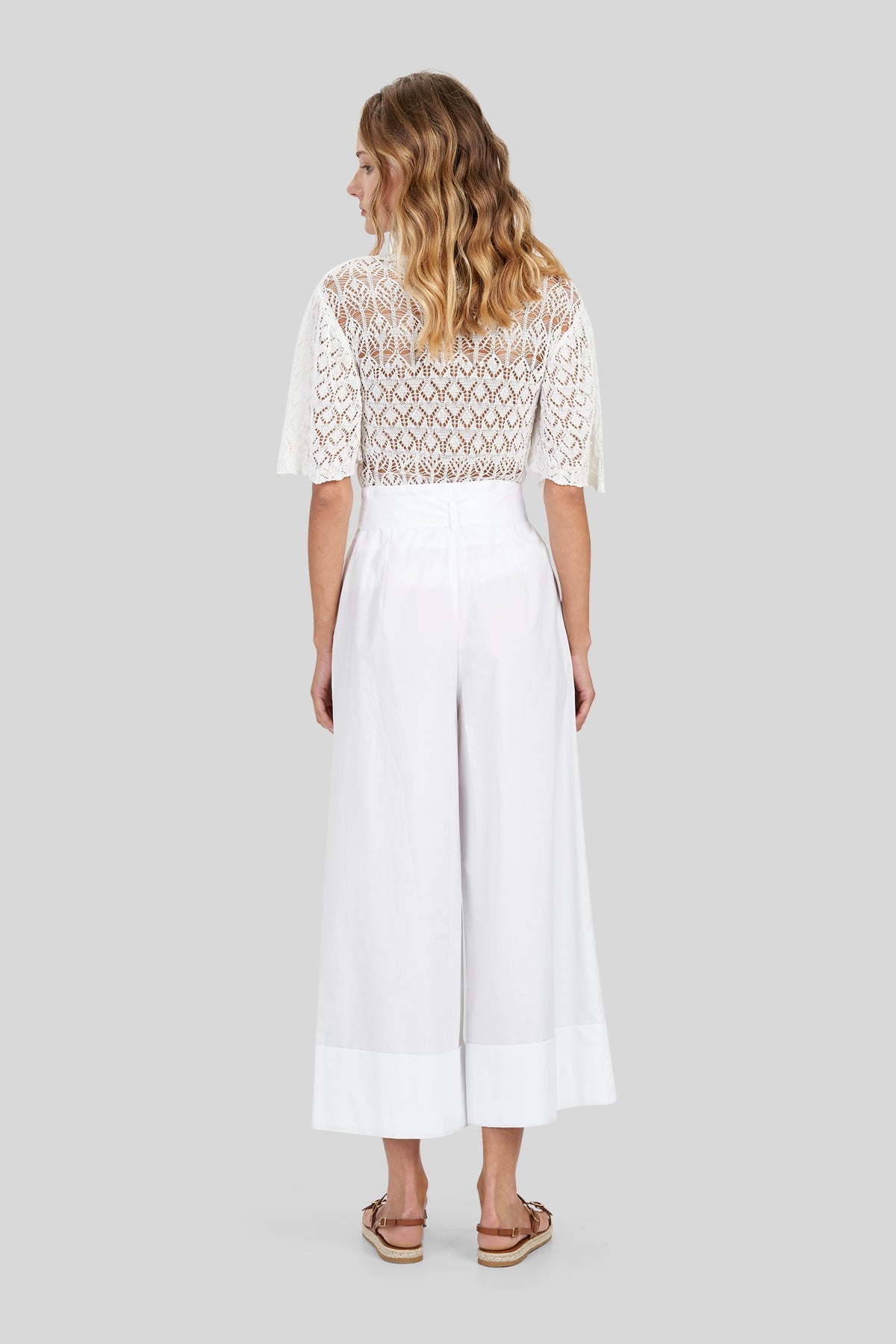 Pantaloni cropped in tela paracadute