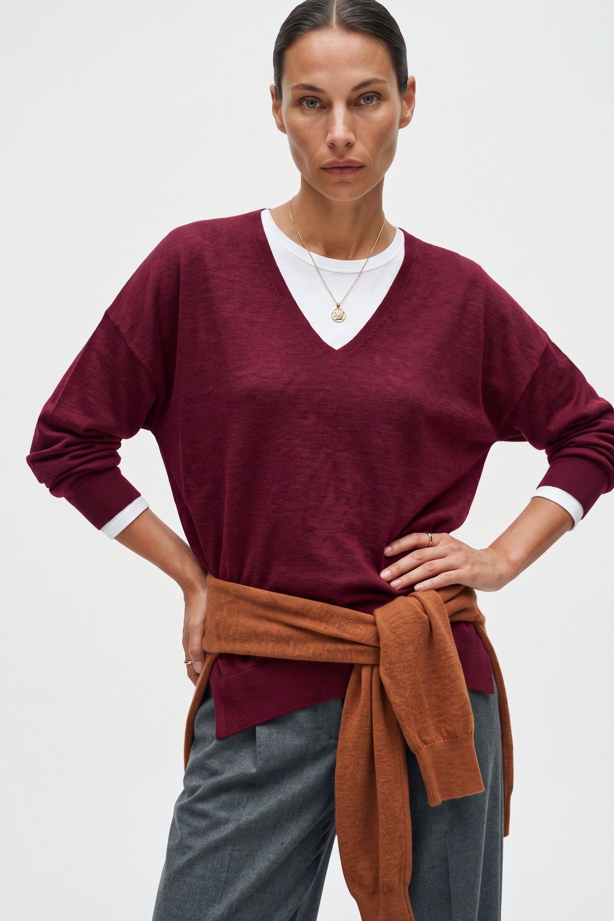 Maglia con scollo a V in misto seta e lana