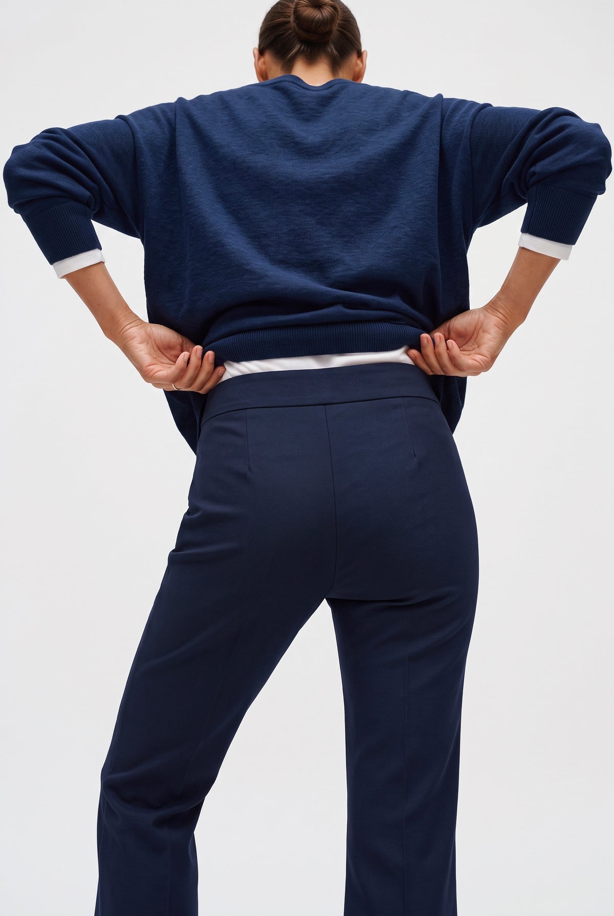 Pantaloni trumpet in cotone tecnico