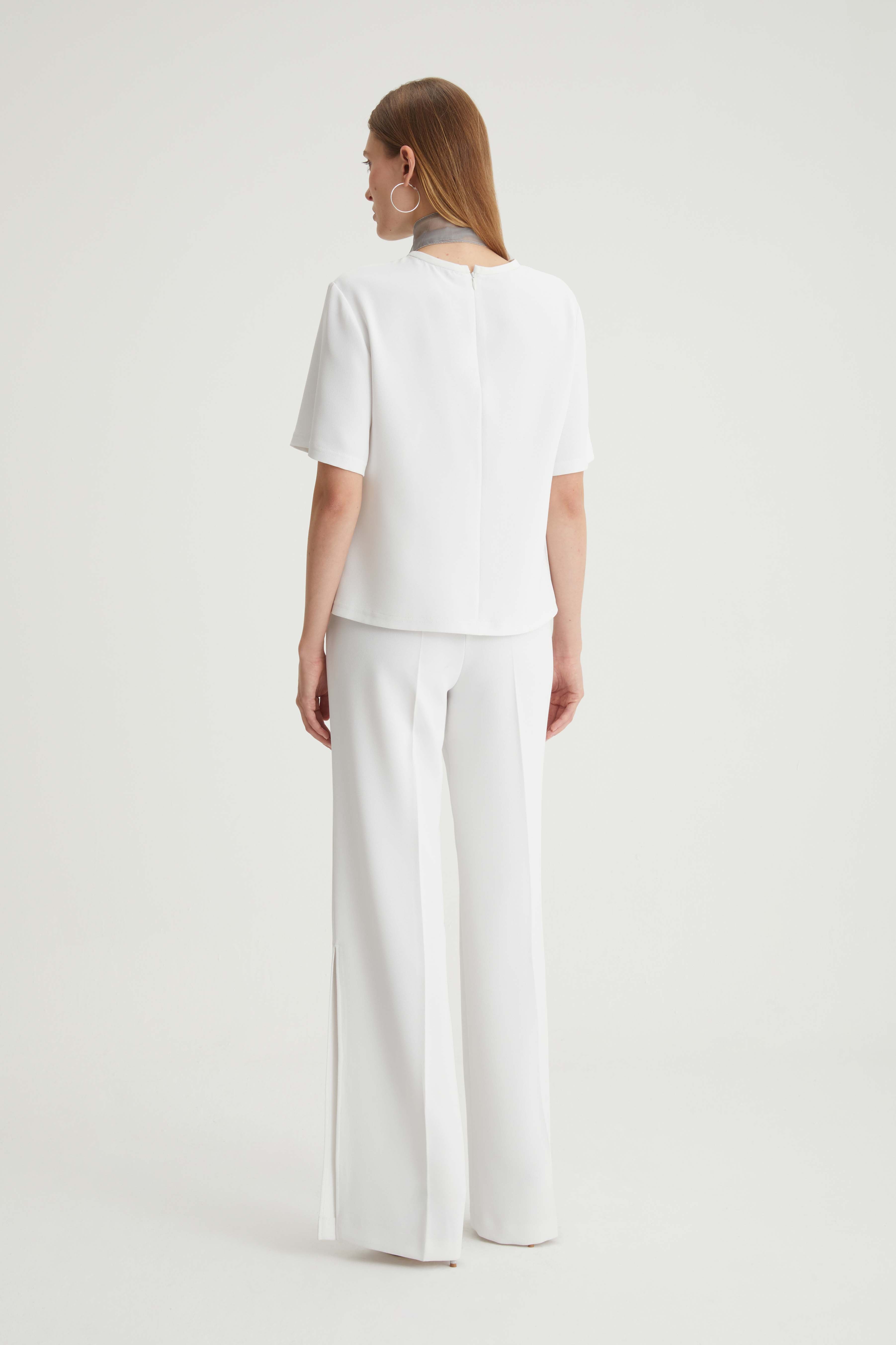 Pantalone ampio linea dritta