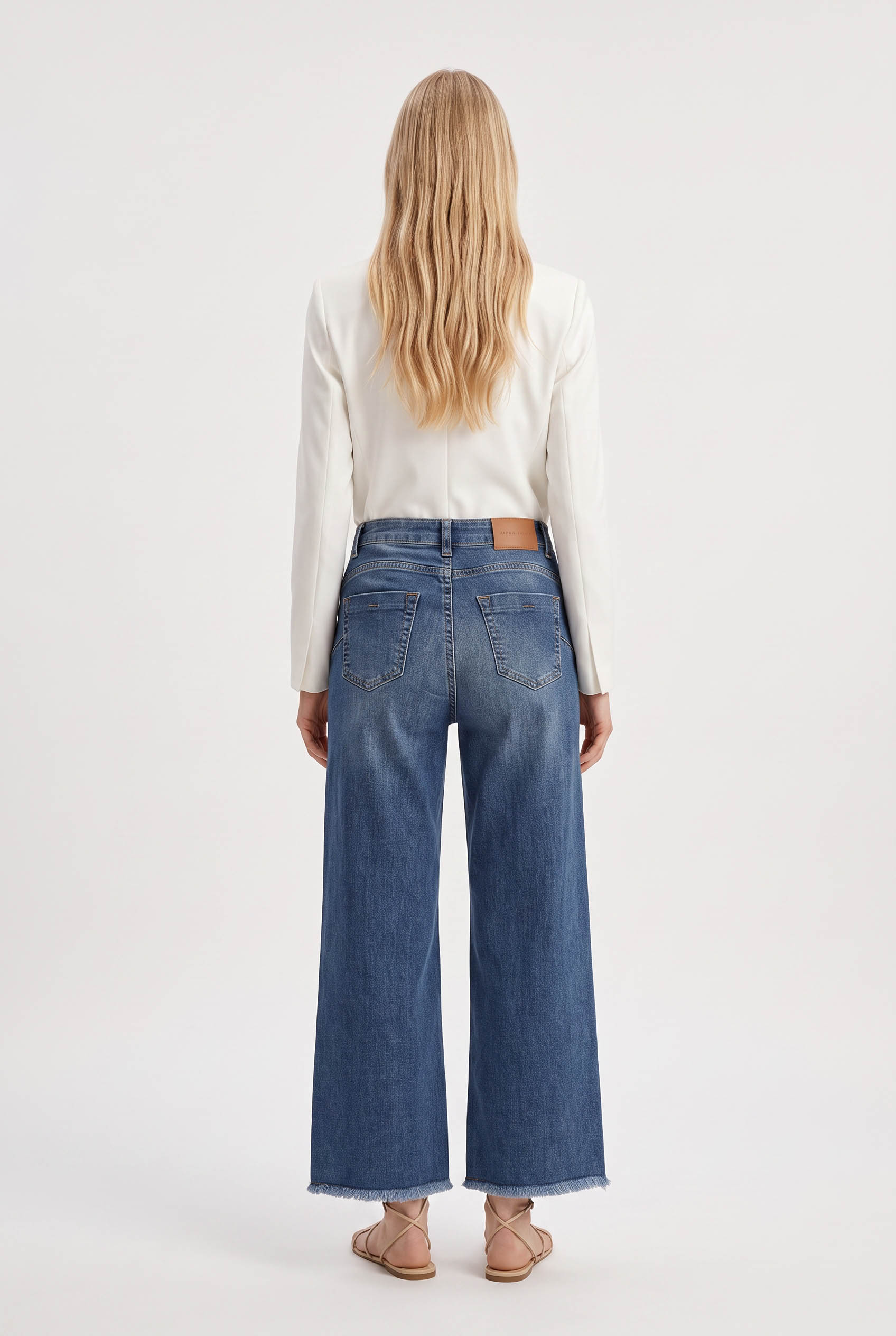 Jeans Cropped a Gamba Ampia in Denim