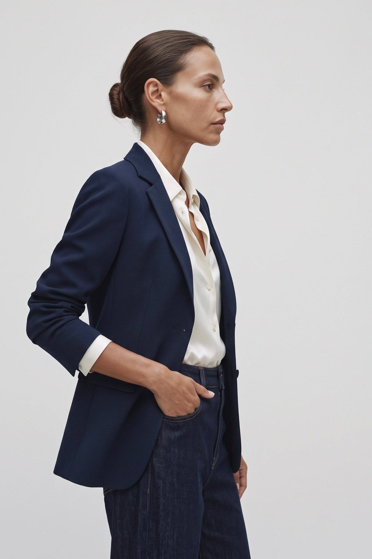 Tailleur blu in crepe giacca monopetto e pantalone a sigaretta - Caractère
