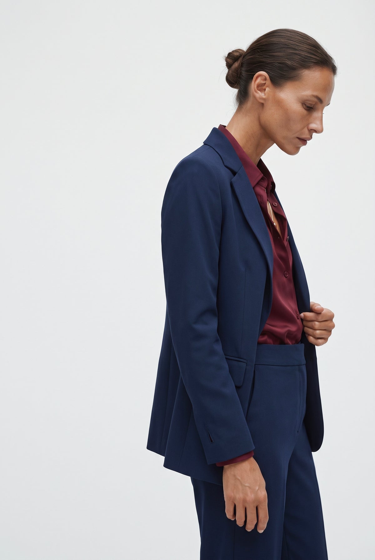Tailleur in crepe giacca monopetto e pantalone palazzo