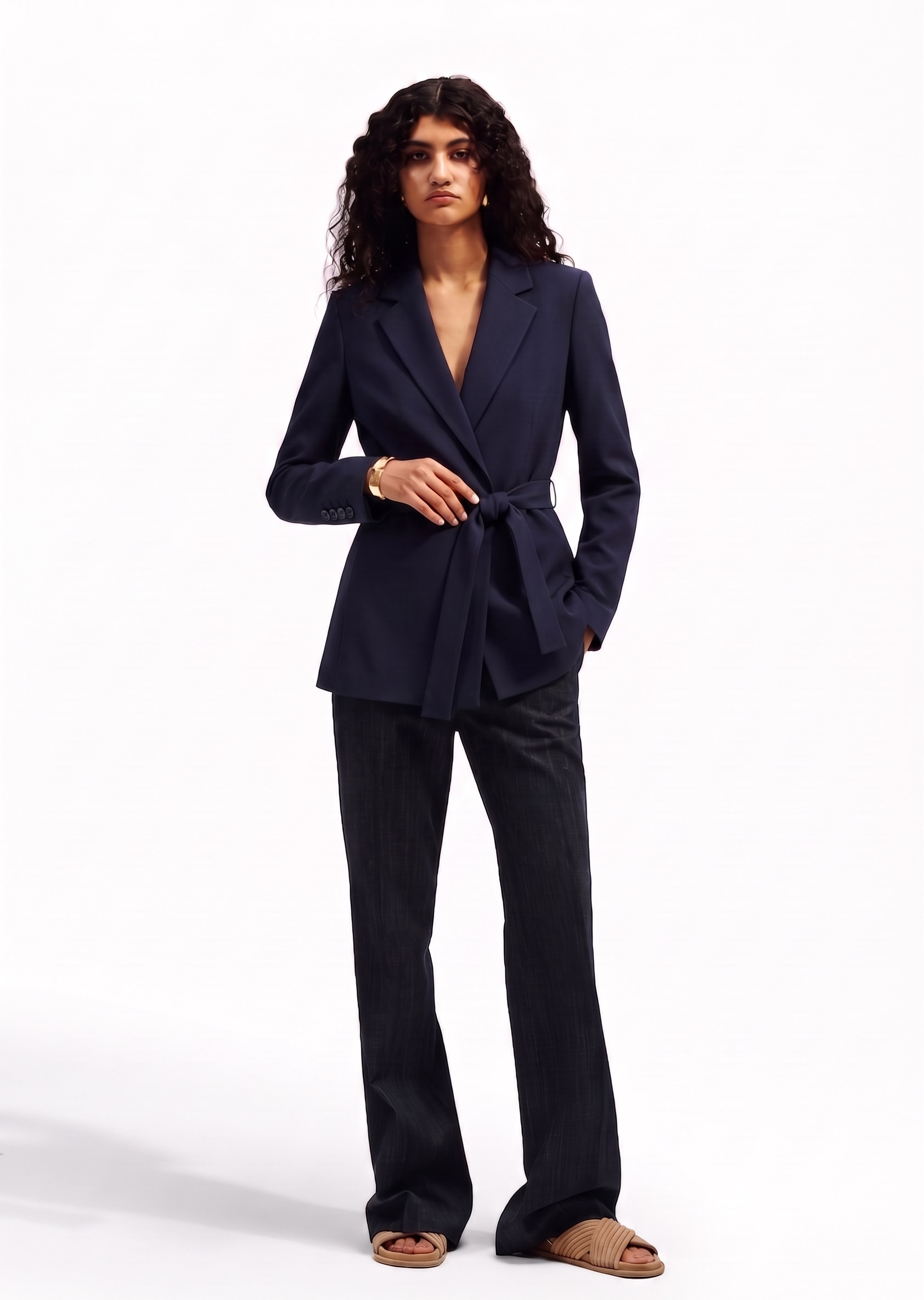 Blazer con cintura annodata e revers a lancia