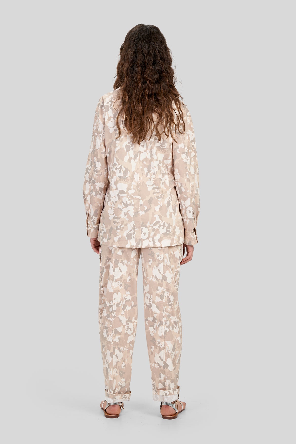 Pantaloni cargo in tencel fluido