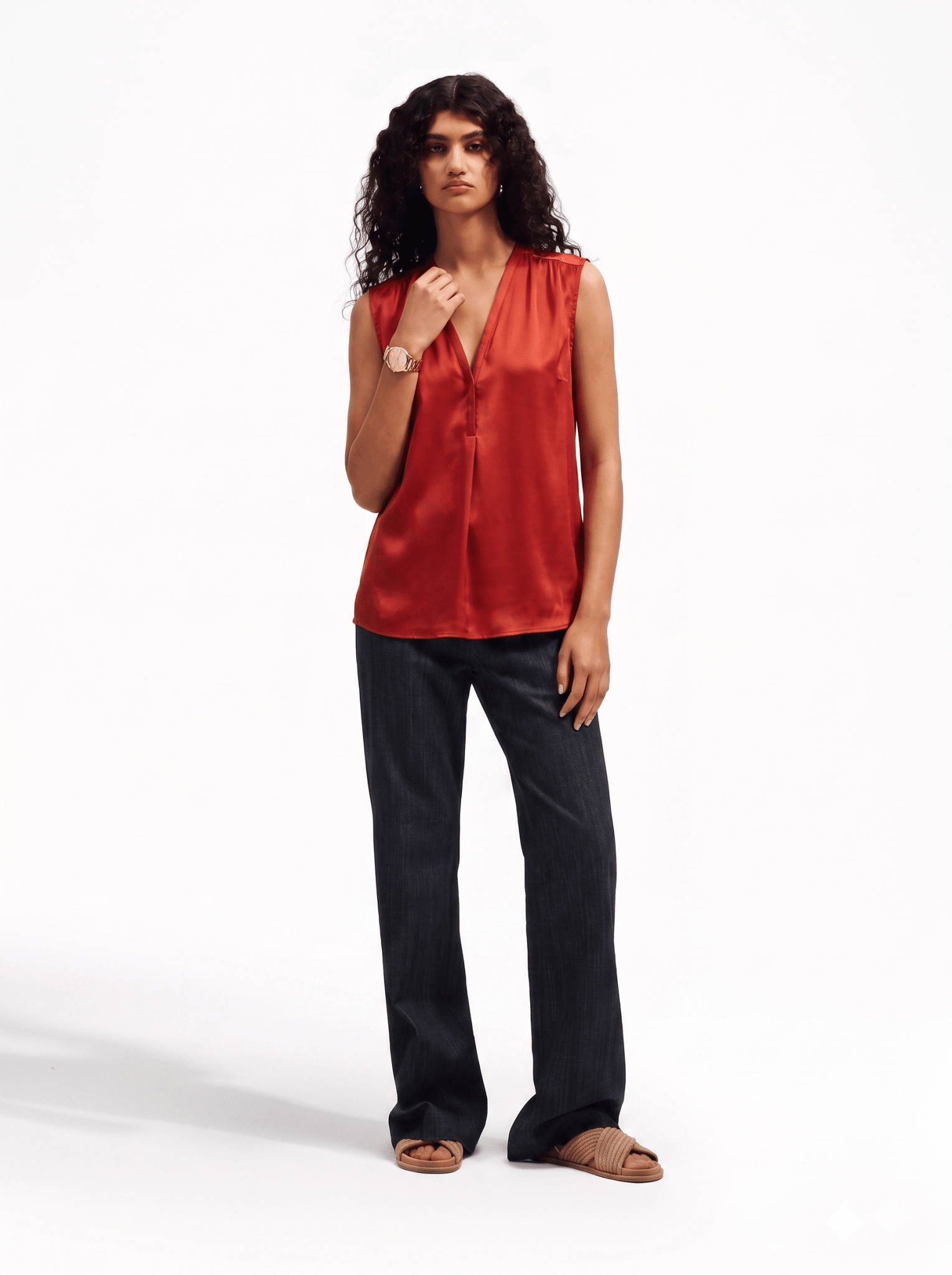 Blusa smanicata in viscosa fluida con scollo a V - Caractère
