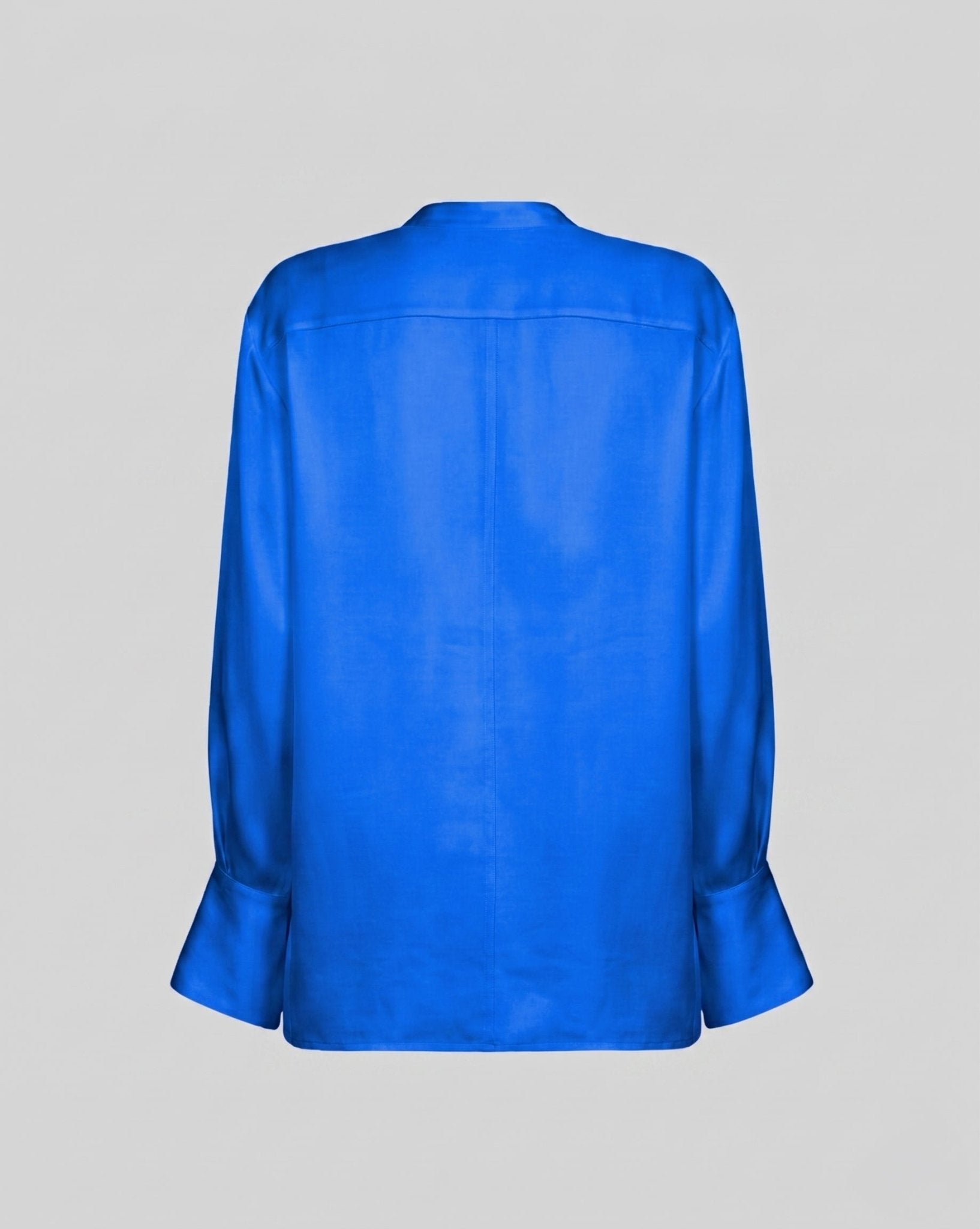 Camicia in satin con linea morbida e design essenziale - Caractère
