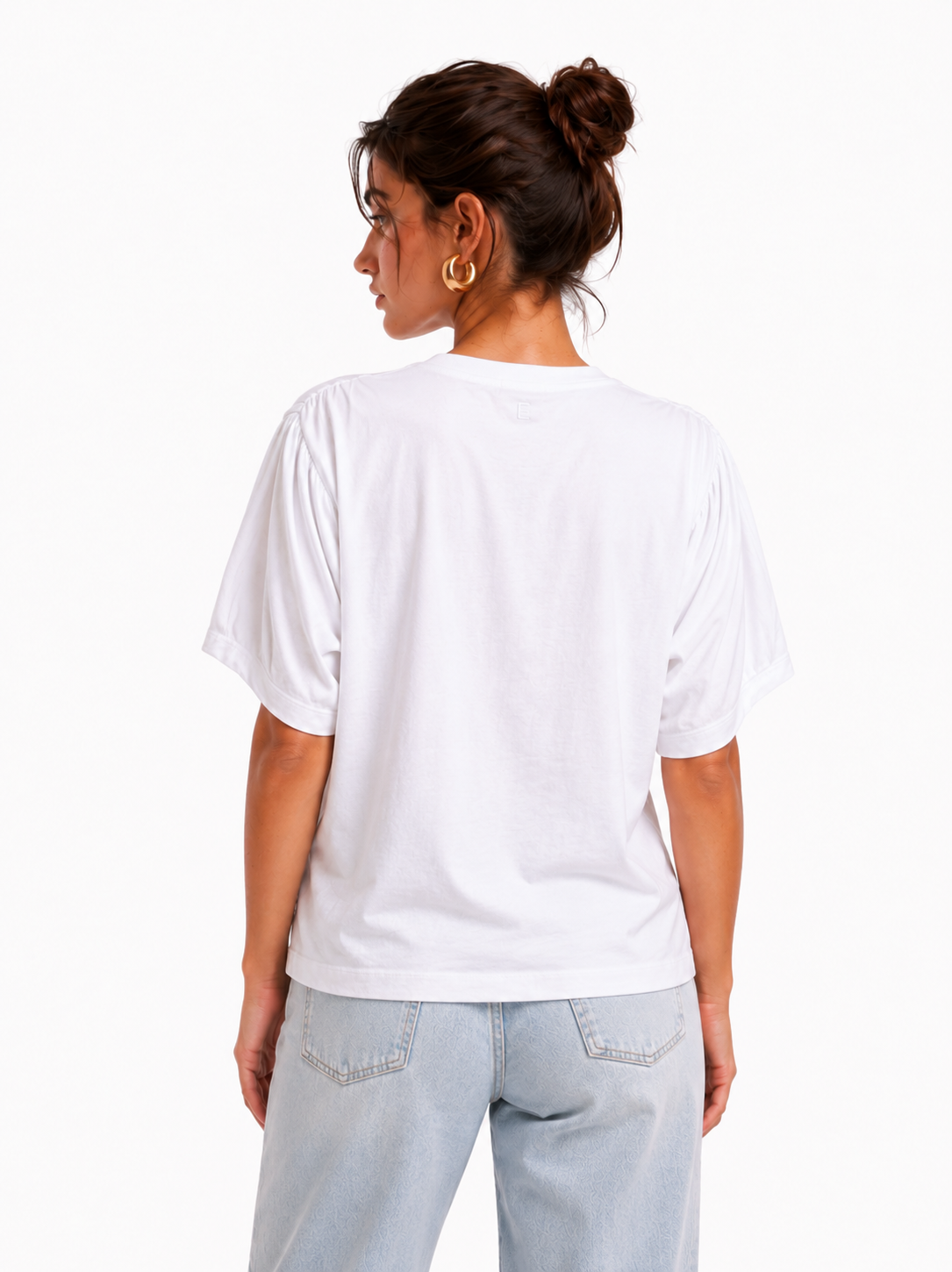 T-shirt con maniche arricciata in spalla