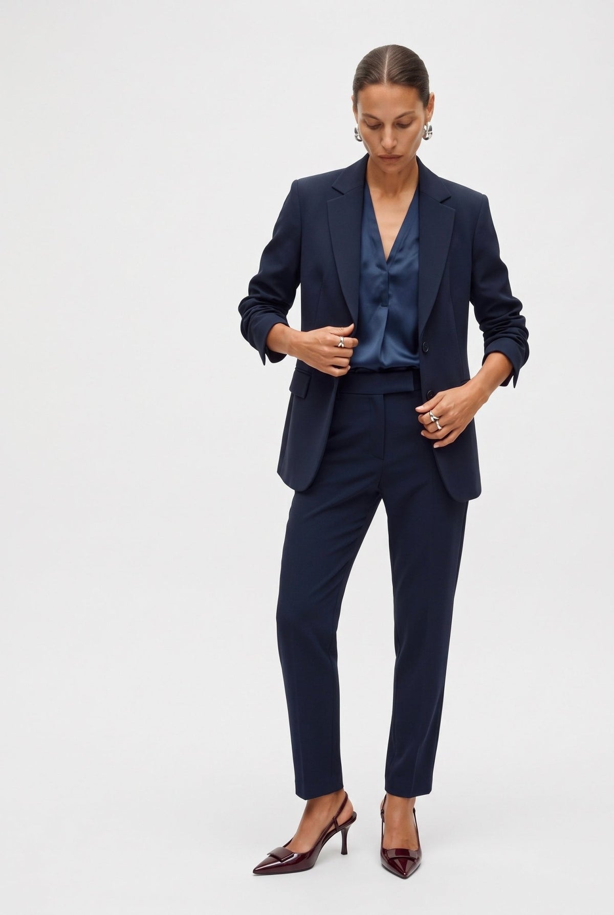 Tailleur blu in crepe giacca monopetto e pantalone a sigaretta - Caractère