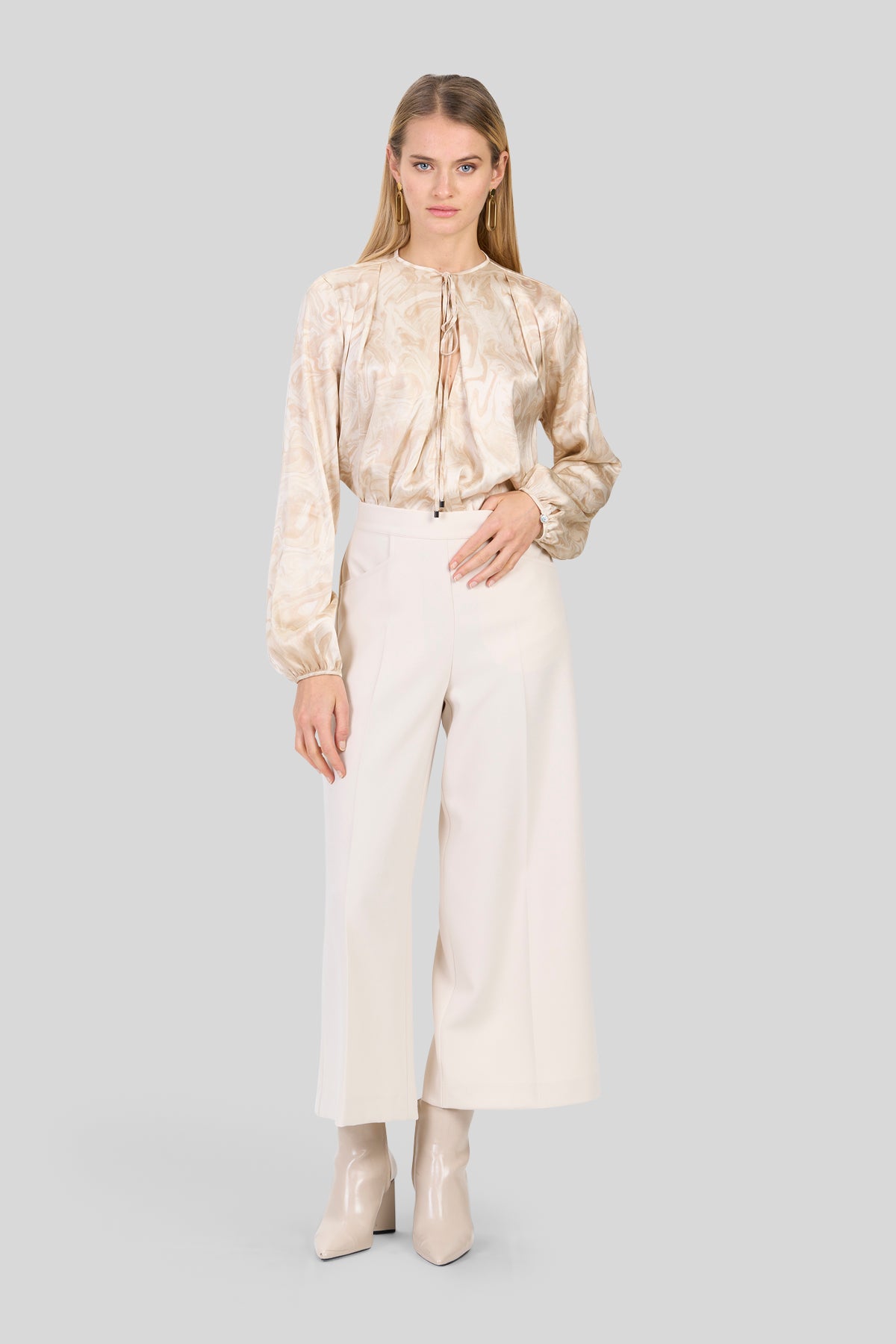 Blusa in raso fantasia
