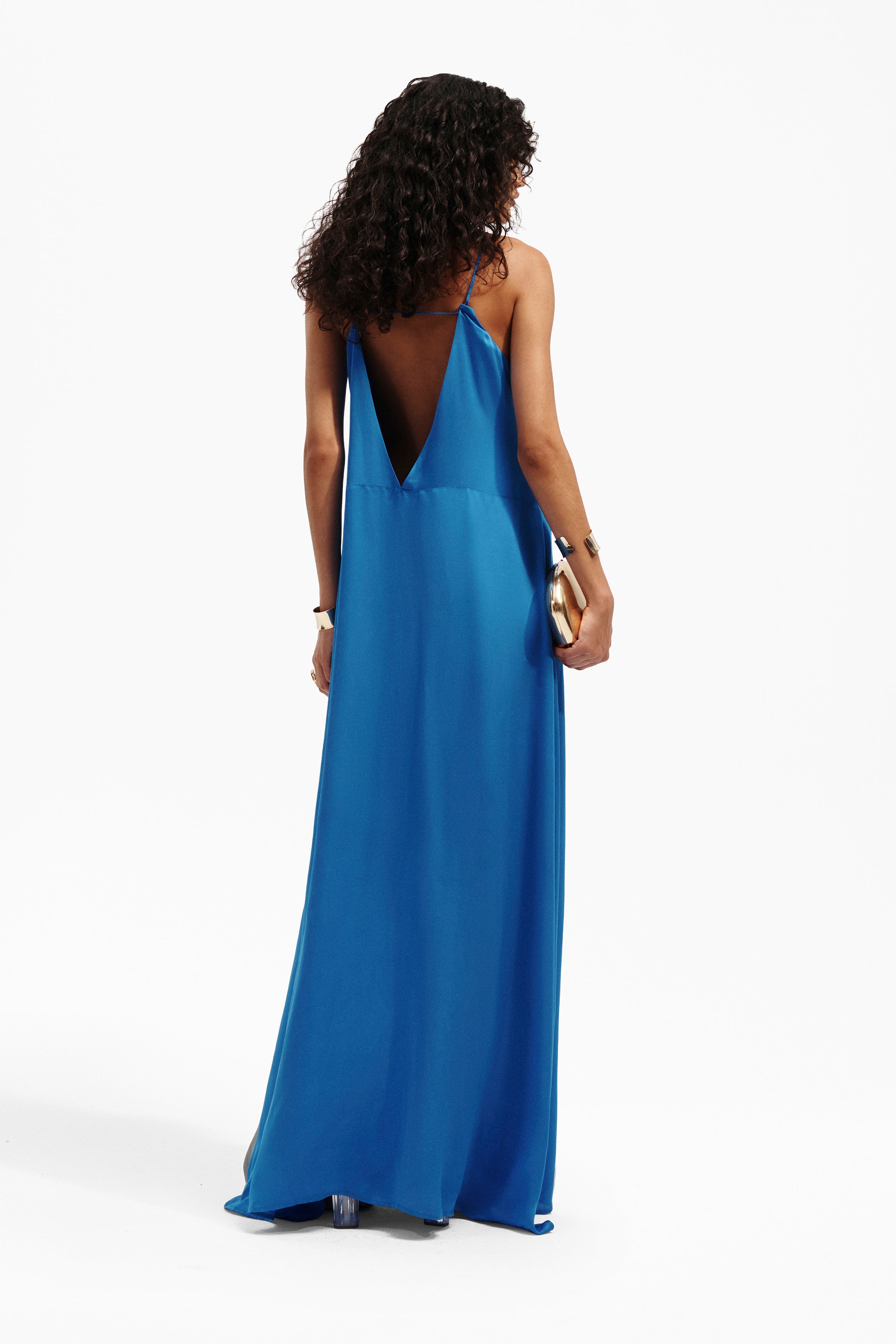 Abito lungo con scollo a V