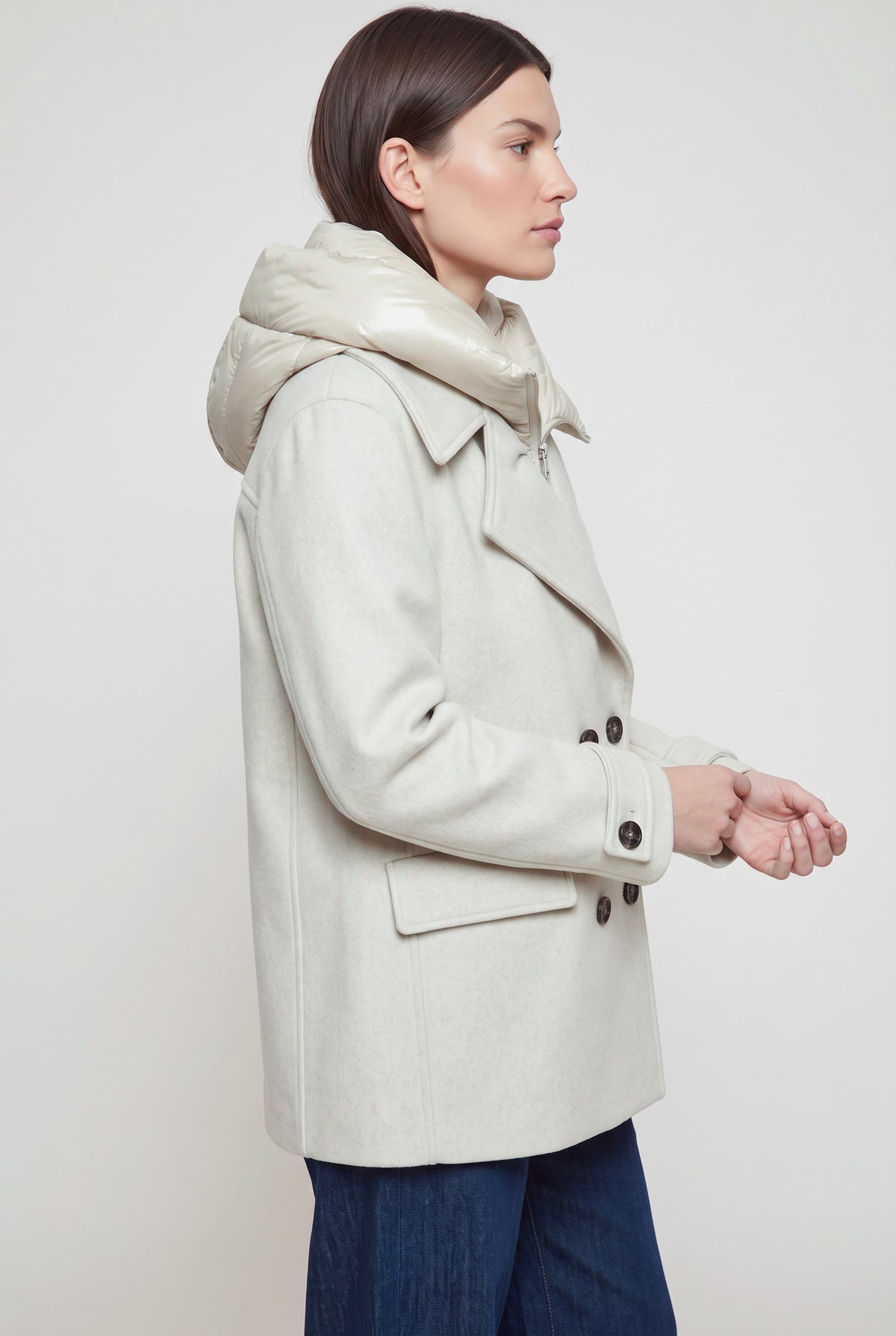 Cappotto corto doppiopetto con pettorina imbottita