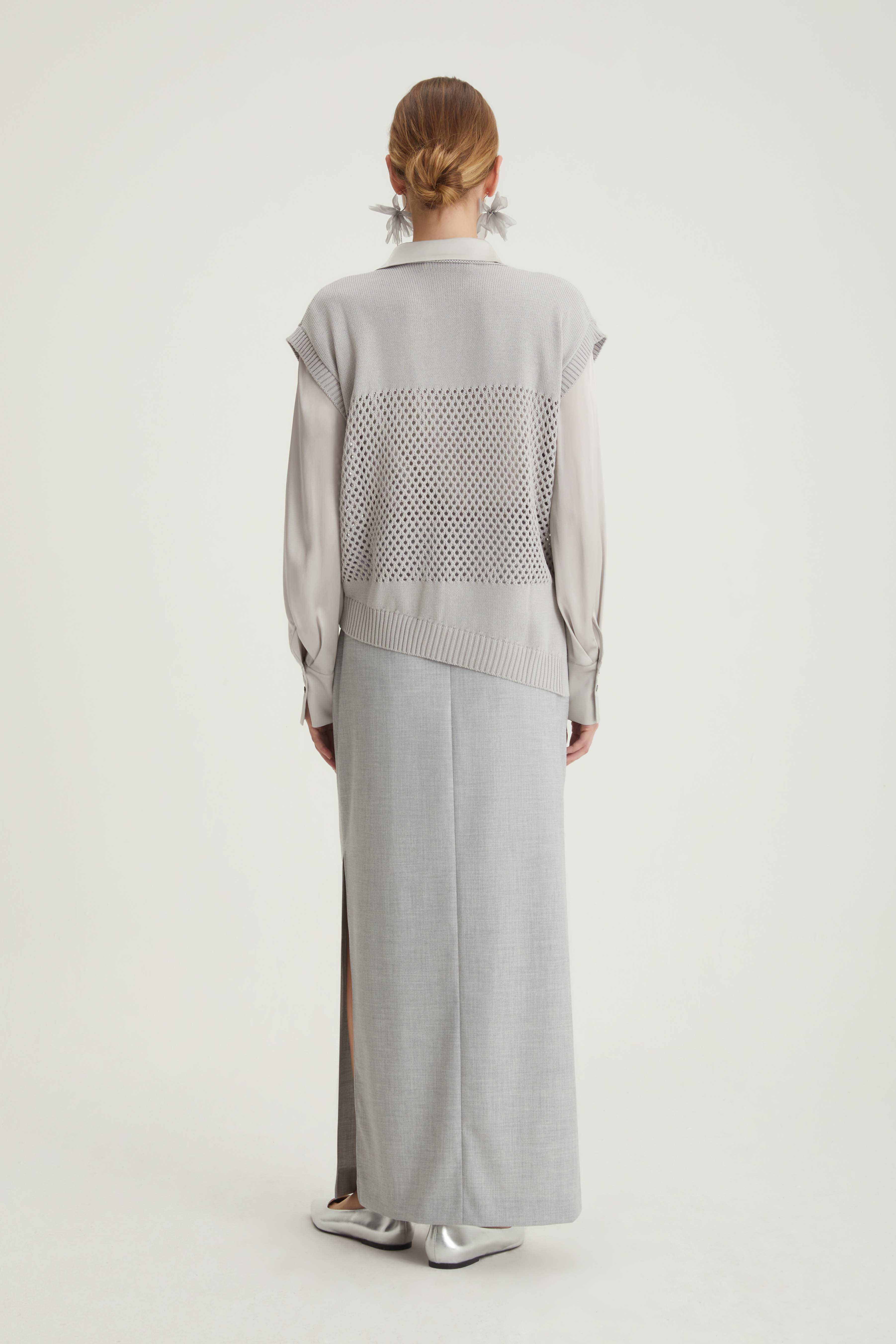T-shirt in cotone con scollo a V