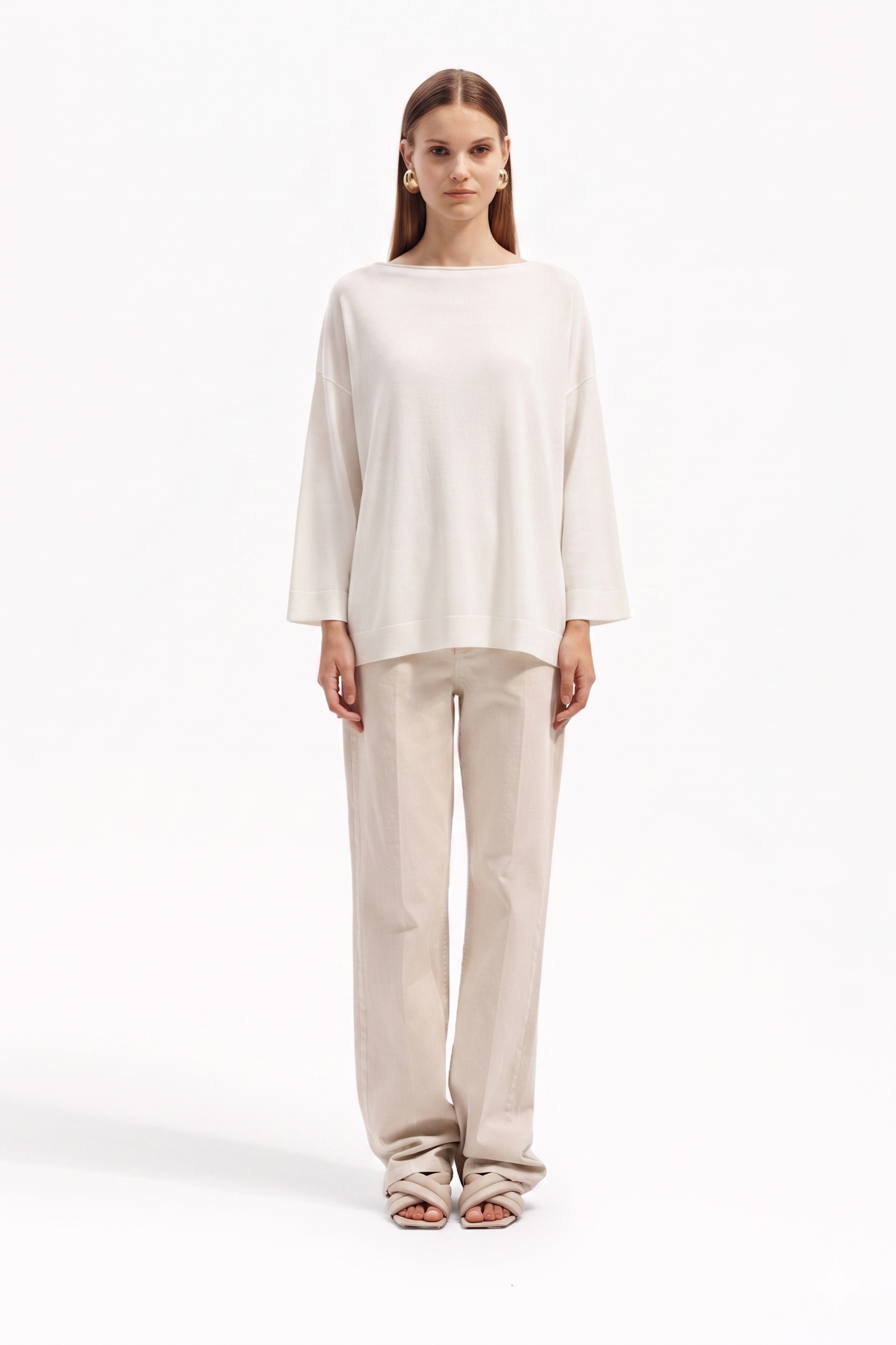 Top oversize con collo a barchetta