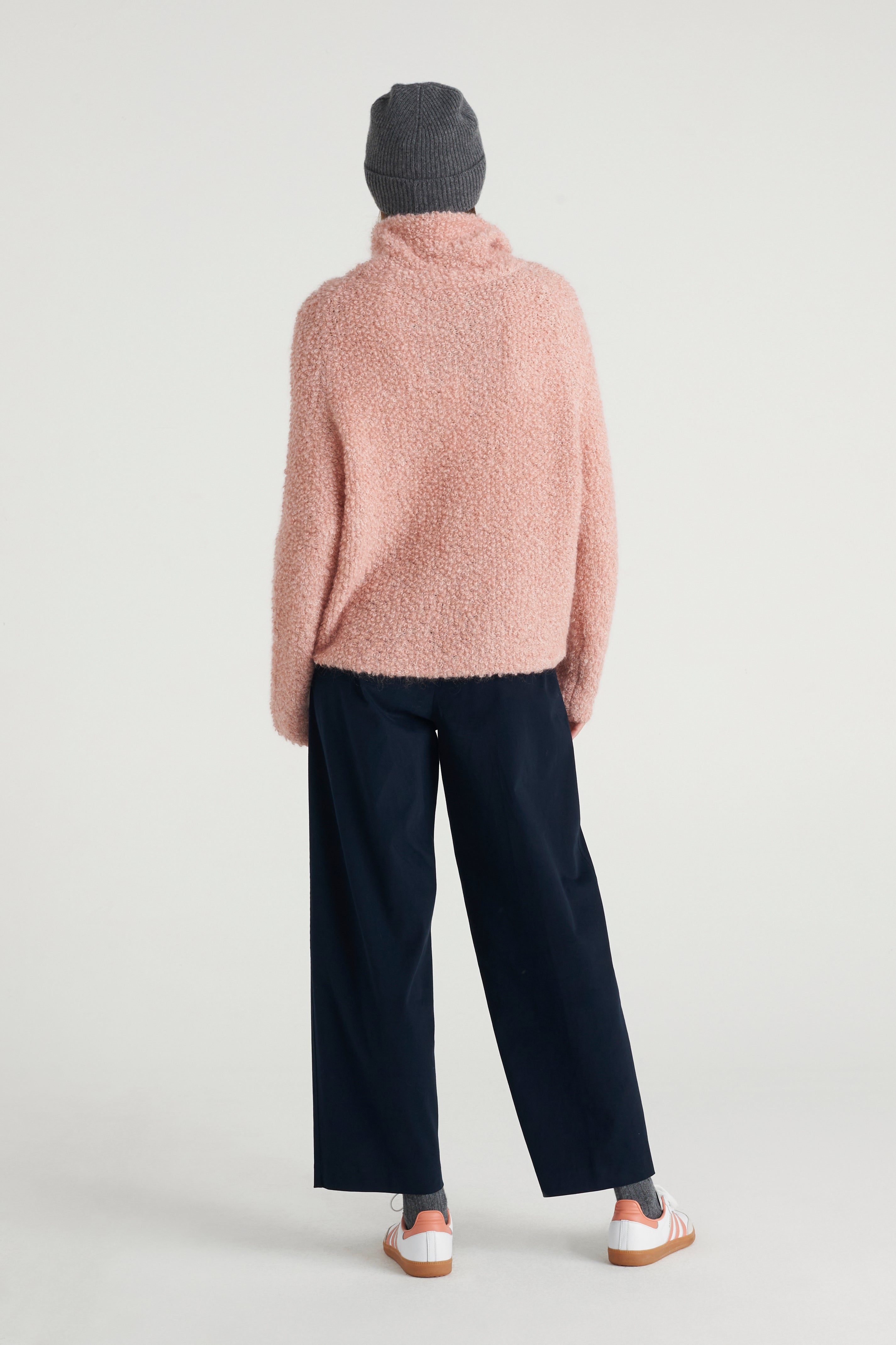 Maglia bouclé a collo alto