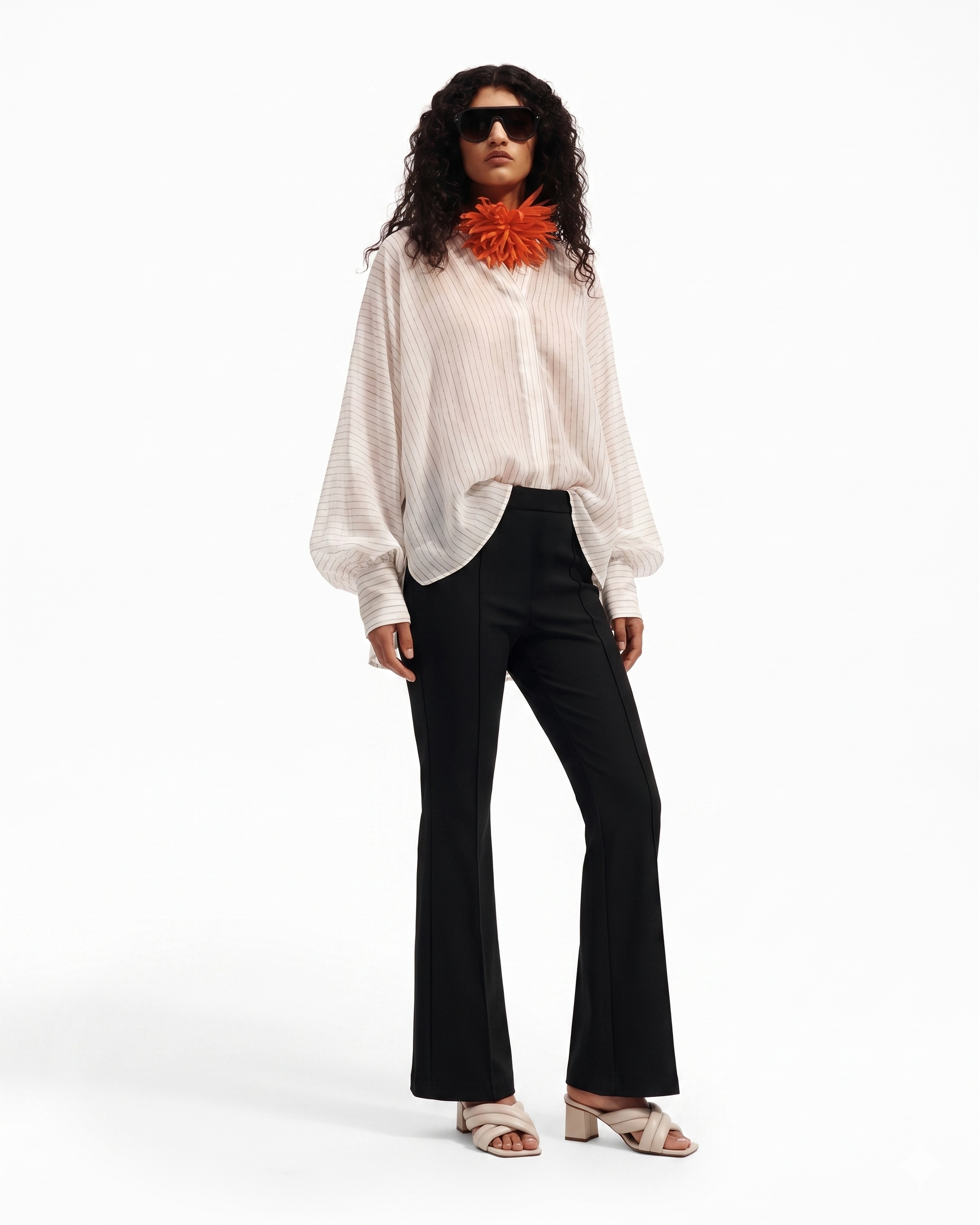 Pantalone flare a vita alta