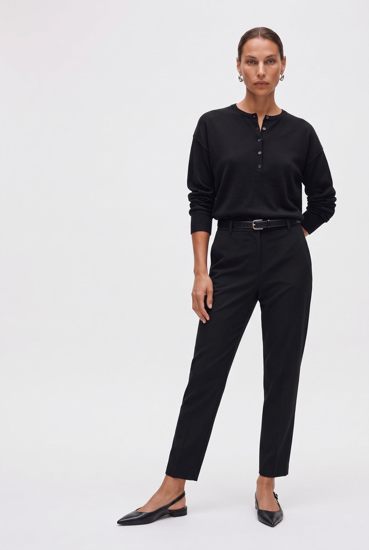 Pantalone a sigaretta elegante in crepe