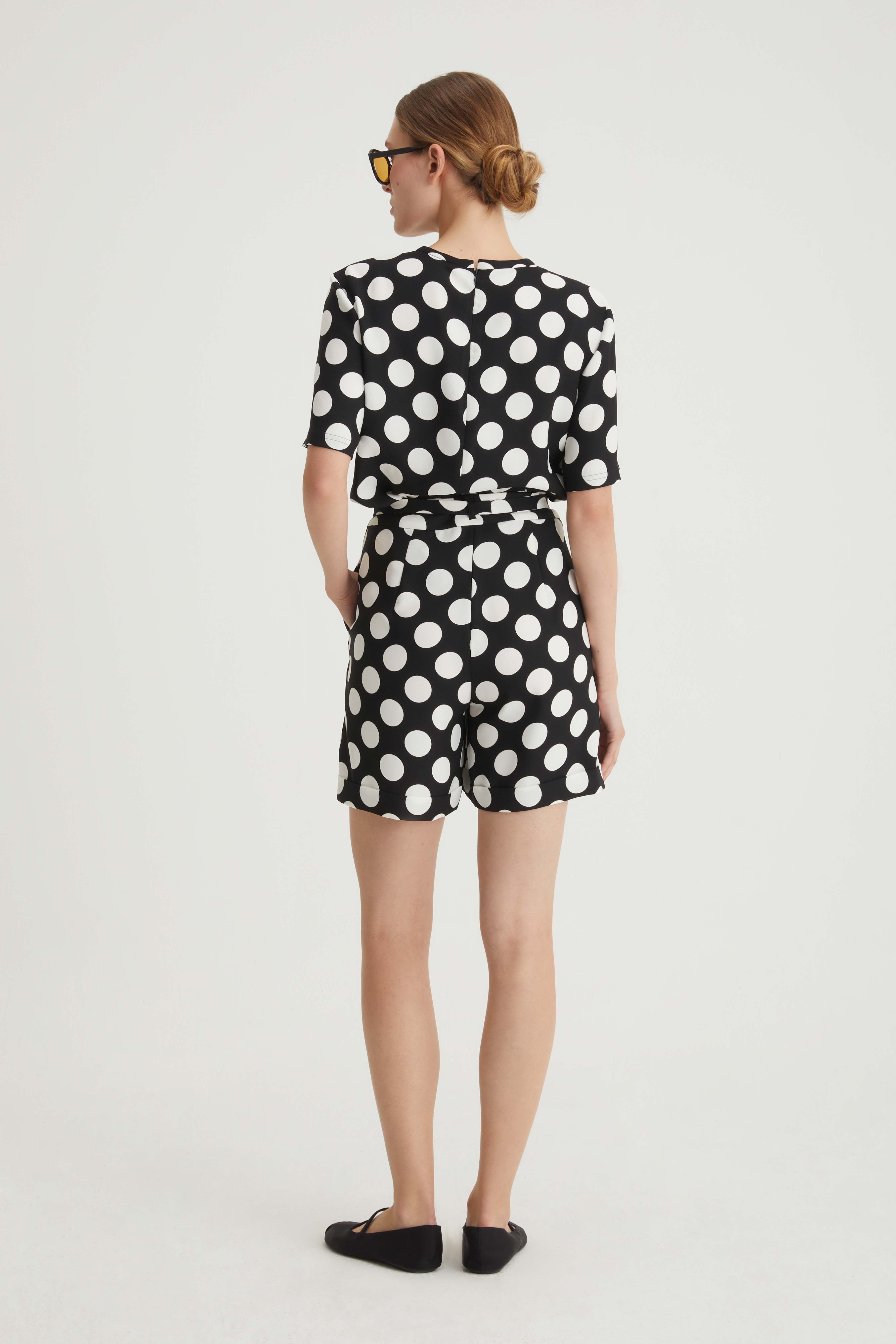 Shorts a pois con tasche