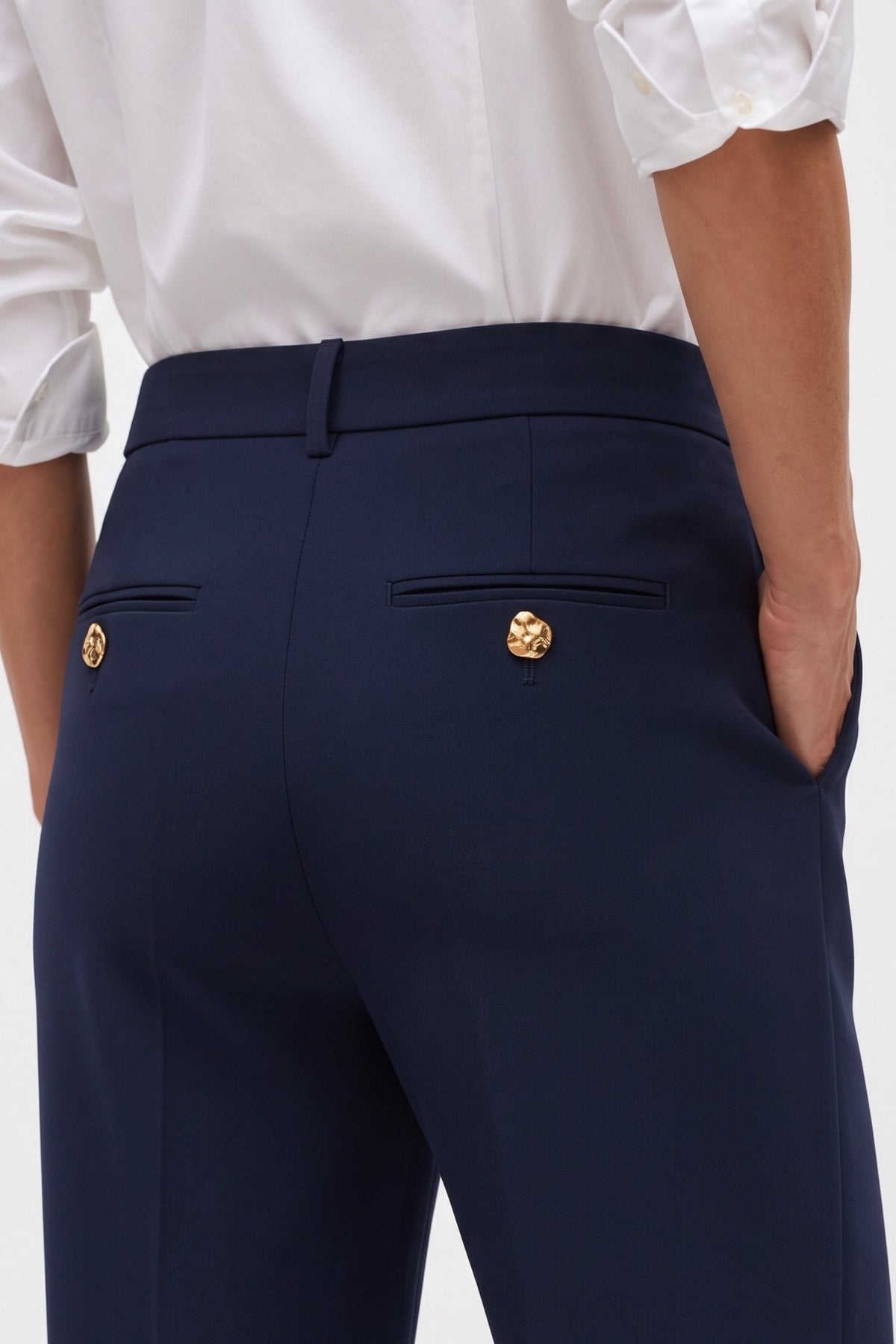 Tailleur giacca corta doppiopetto e pantalone gamba dritta in crepe - Caractère
