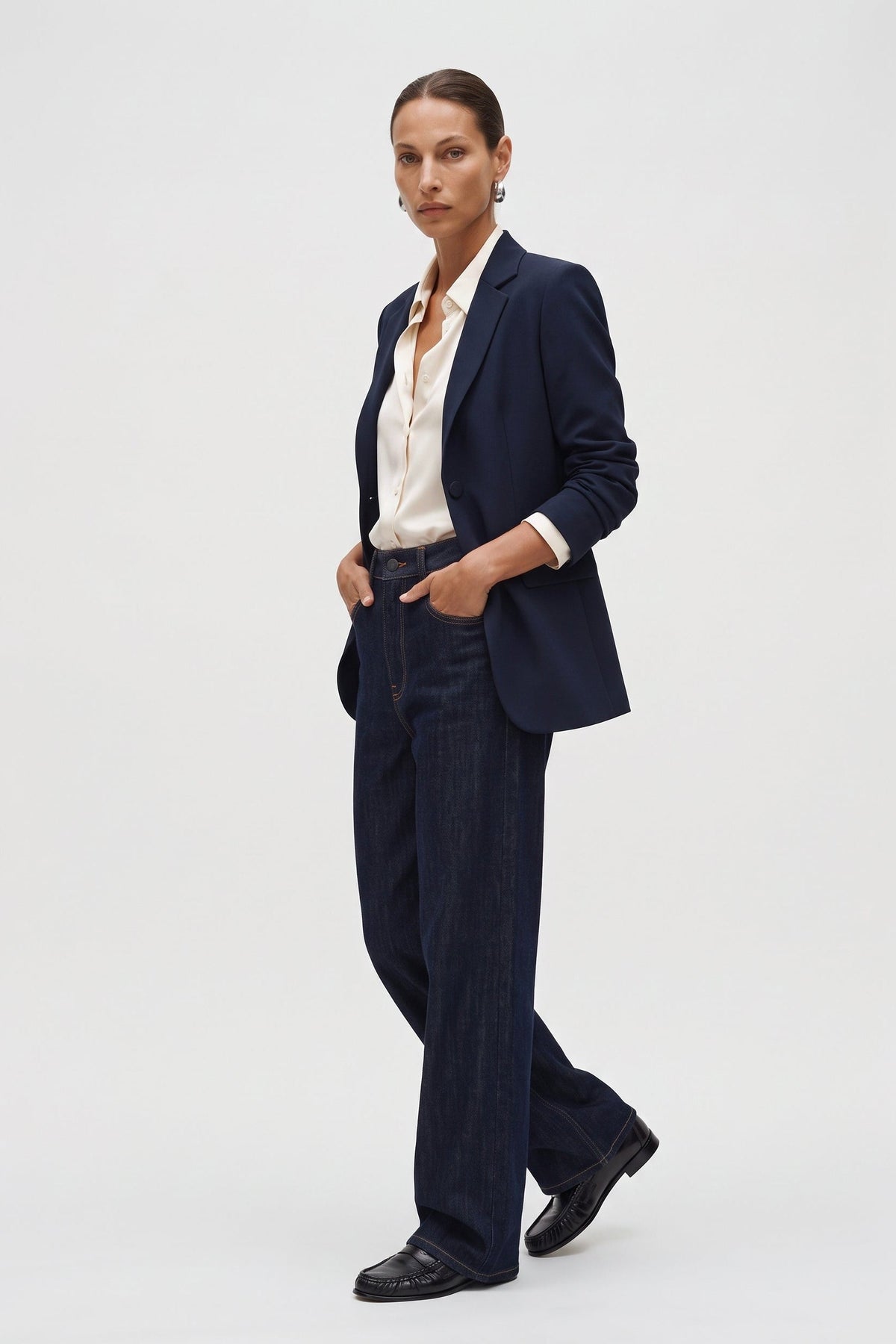 Tailleur blu in crepe giacca monopetto e pantalone a sigaretta - Caractère