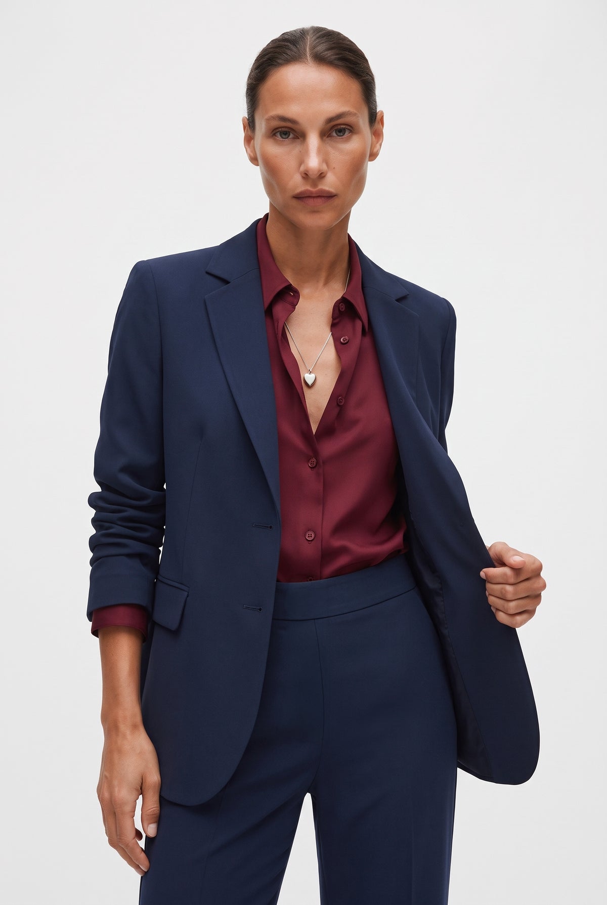Tailleur in crepe giacca monopetto e pantalone palazzo