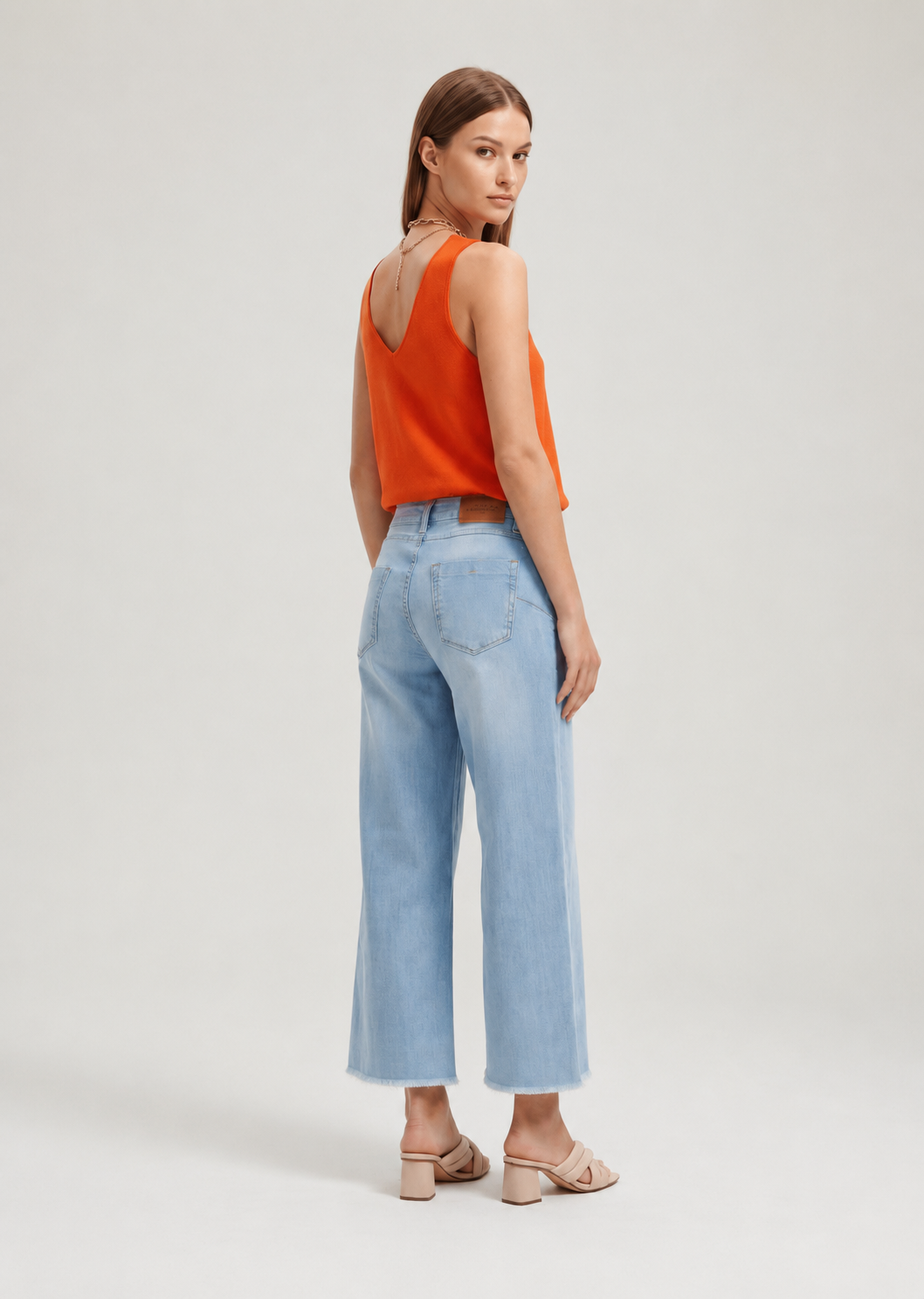 Jeans Cropped a Gamba Ampia in Denim