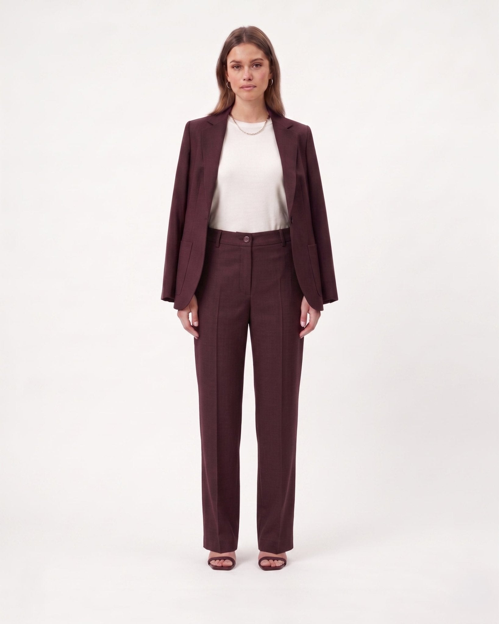 Tailleur Bordeaux Giacca con Cintura e Pantalone a Sigaretta - Caractère