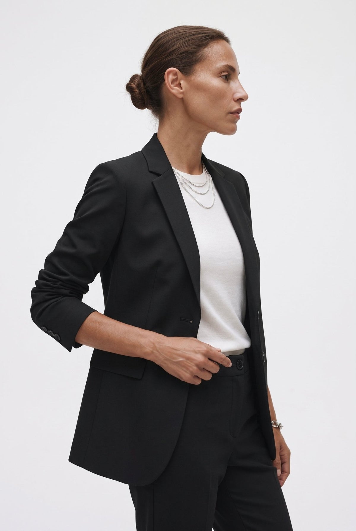 Tailleur in cotone stretch giacca monopetto e pantalone sigaretta con risvolto - Caractère