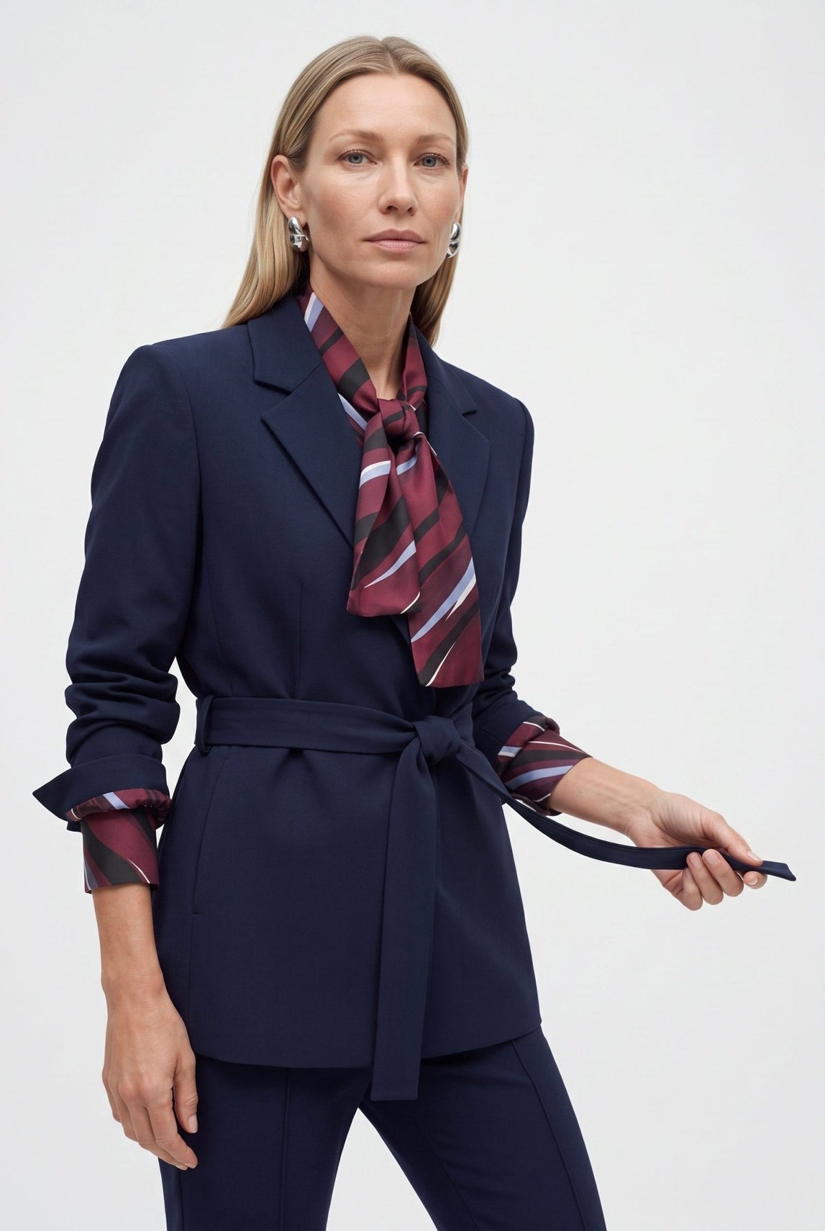 Tailleur in jersey punto Milano blazer con cintura e pantalone flare - Caractère