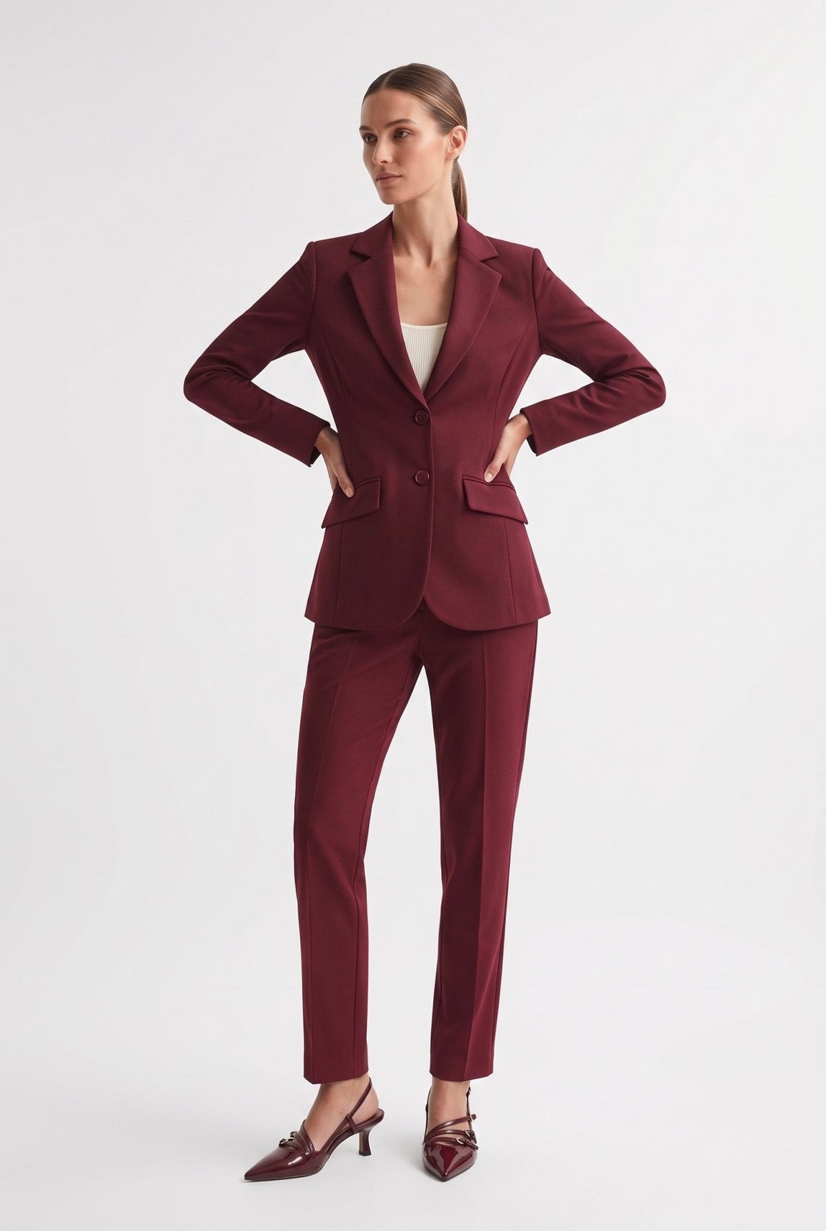 Tailleur Punto Milano Giacca Monopetto e Pantalone a Sigaretta Bordeaux - Caractère